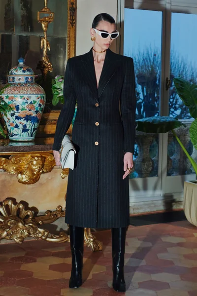 Look 13